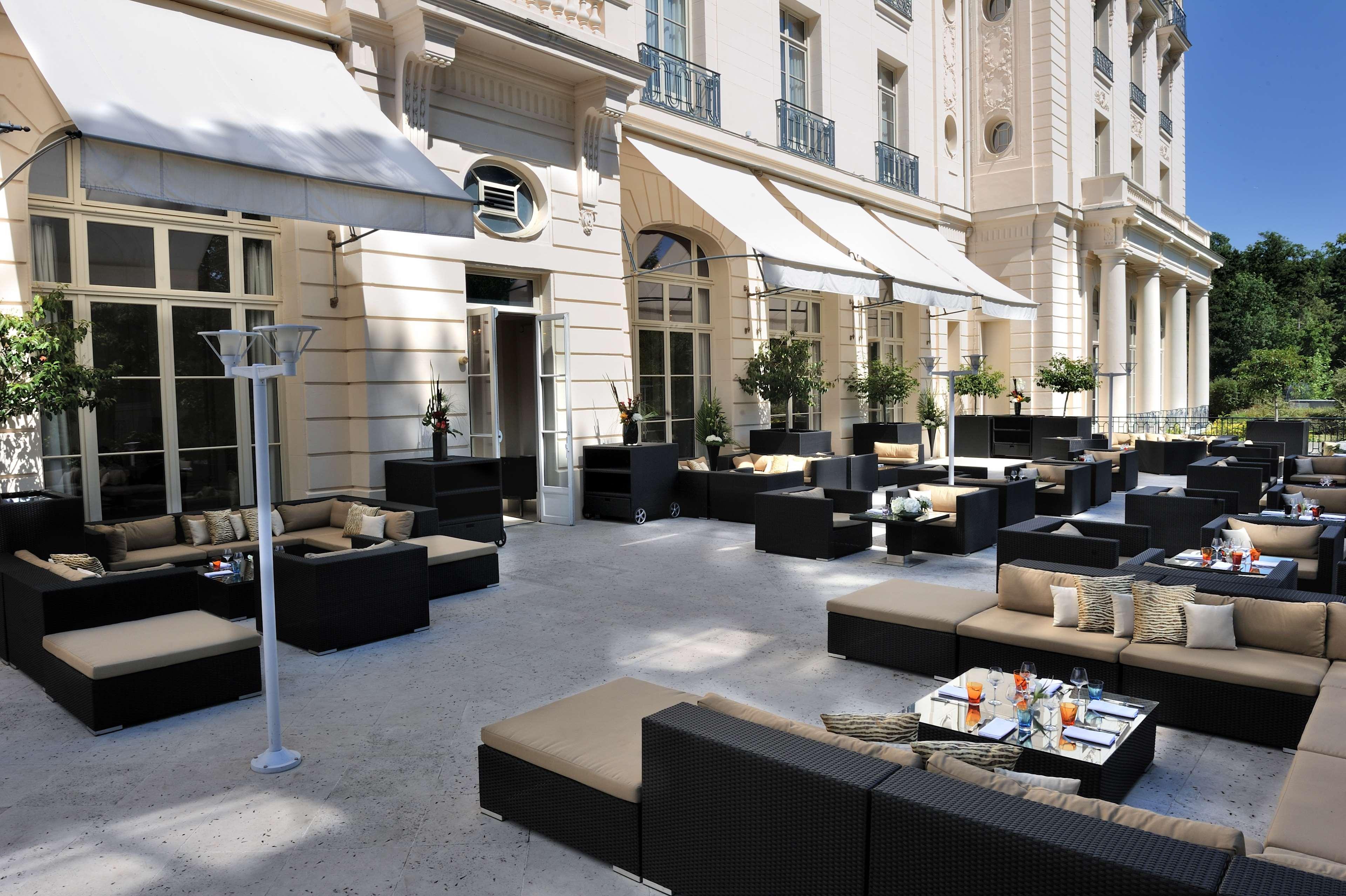 Waldorf Astoria Versailles - Trianon Palace Hotel Exterior photo