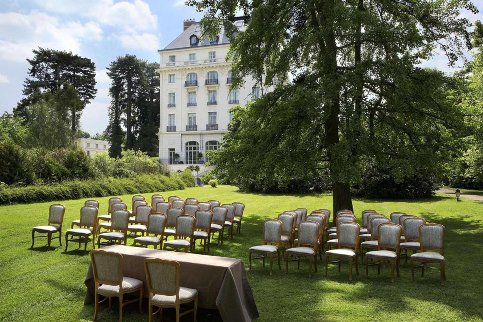 Waldorf Astoria Versailles - Trianon Palace Exterior photo