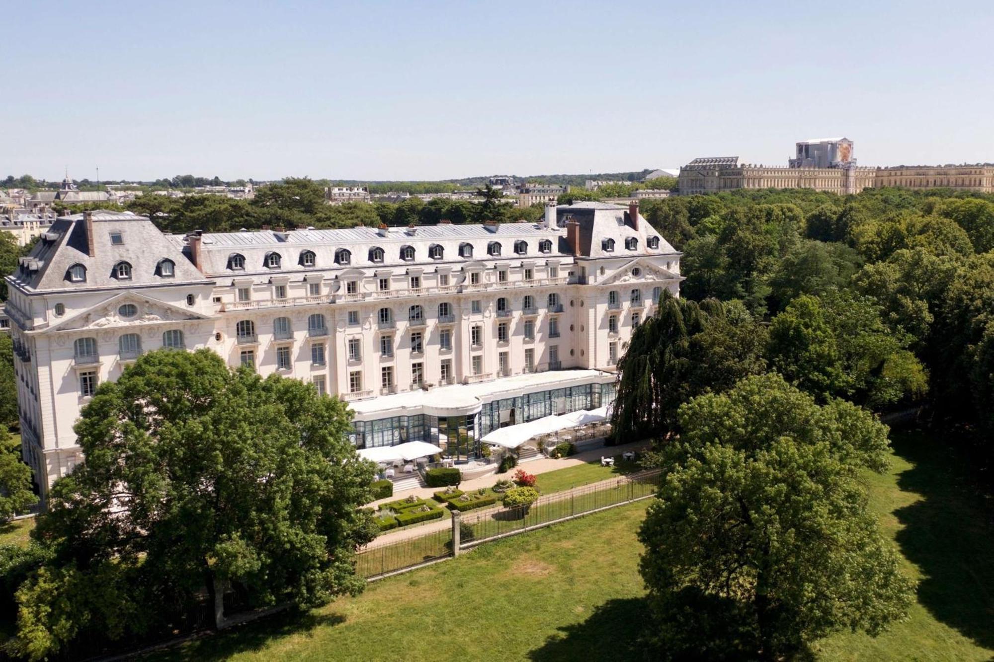 Waldorf Astoria Versailles - Trianon Palace Exterior photo