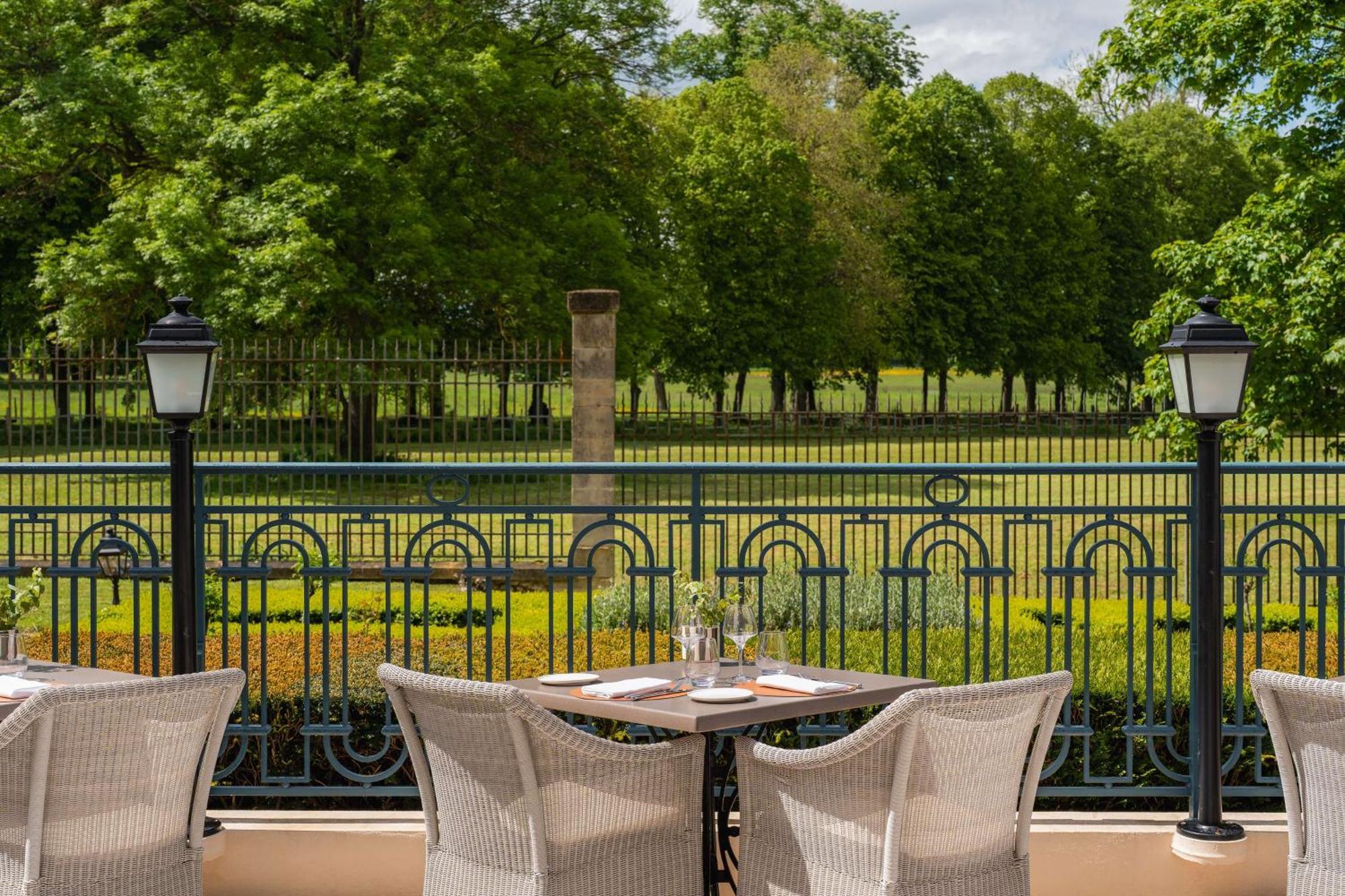 Waldorf Astoria Versailles - Trianon Palace Hotel Exterior photo